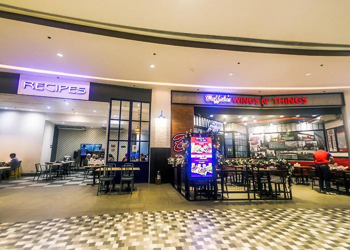 Cozy Peacock Hideaway Stylish Makati 300 Mbps Gym Swim Park Апартаменты