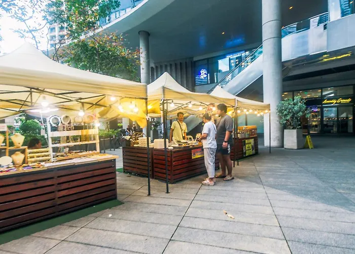 Cozy Peacock Hideaway Stylish Makati 300 Mbps Gym Swim Park * Манила