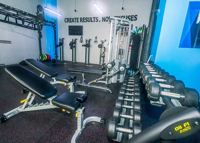 Cozy Peacock Hideaway Stylish Makati 300 Mbps Gym Swim Park Апартаменты *