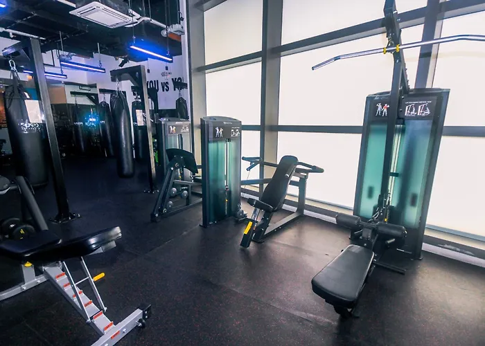 Cozy Peacock Hideaway Stylish Makati 300 Mbps Gym Swim Park Апартаменты
