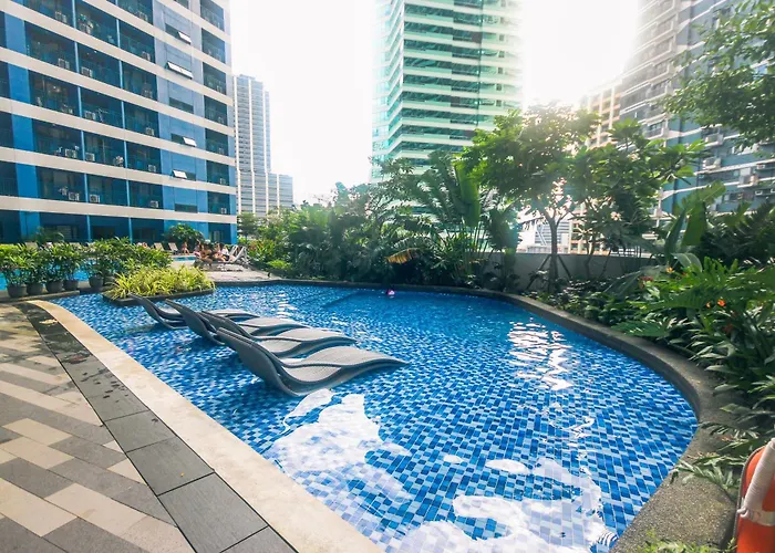 Cozy Peacock Hideaway Stylish Makati 300 Mbps Gym Swim Park Апартаменты