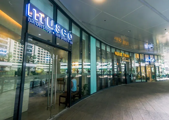 Cozy Peacock Hideaway Stylish Makati 300 Mbps Gym Swim Park * Манила