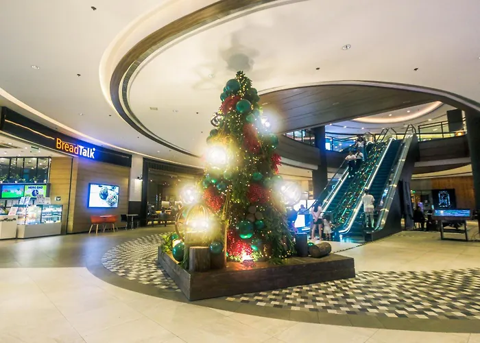 Cozy Peacock Hideaway Stylish Makati 300 Mbps Gym Swim Park * Манила