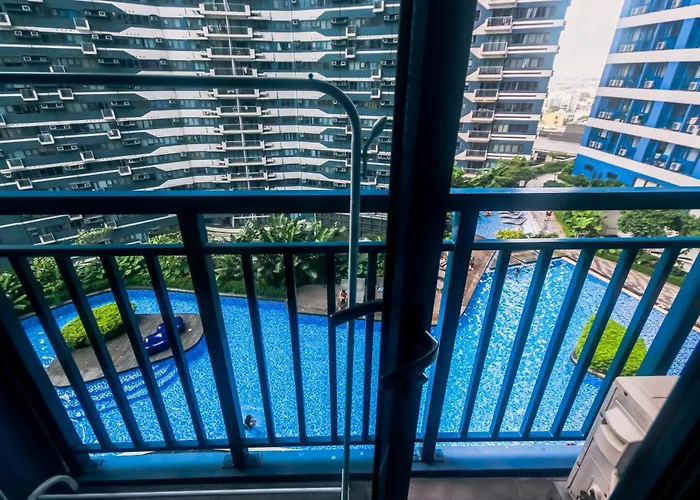Cozy Peacock Hideaway Stylish Makati 300 Mbps Gym Swim Park Апартаменты Манила