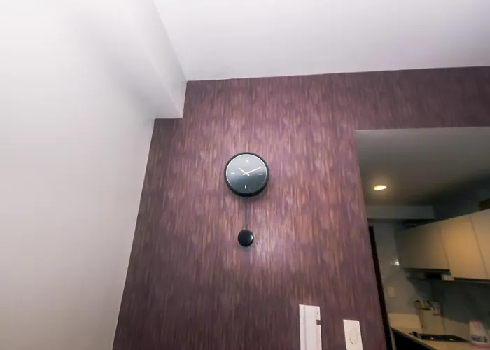 Апартаменты Cozy Peacock Hideaway Stylish Makati 300 Mbps Gym Swim Park