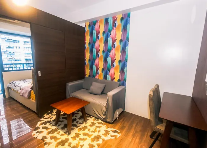 Cozy Peacock Hideaway Stylish Makati 300 Mbps Gym Swim Park Апартаменты Манила